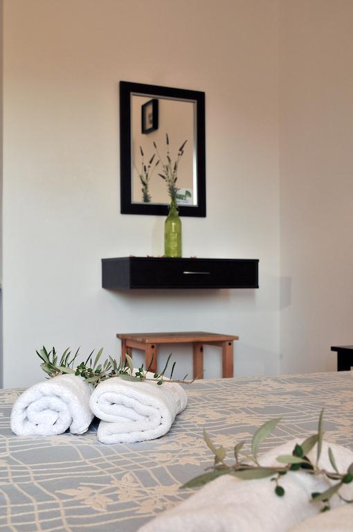 Elea Apartments Kalamos  Екстериор снимка